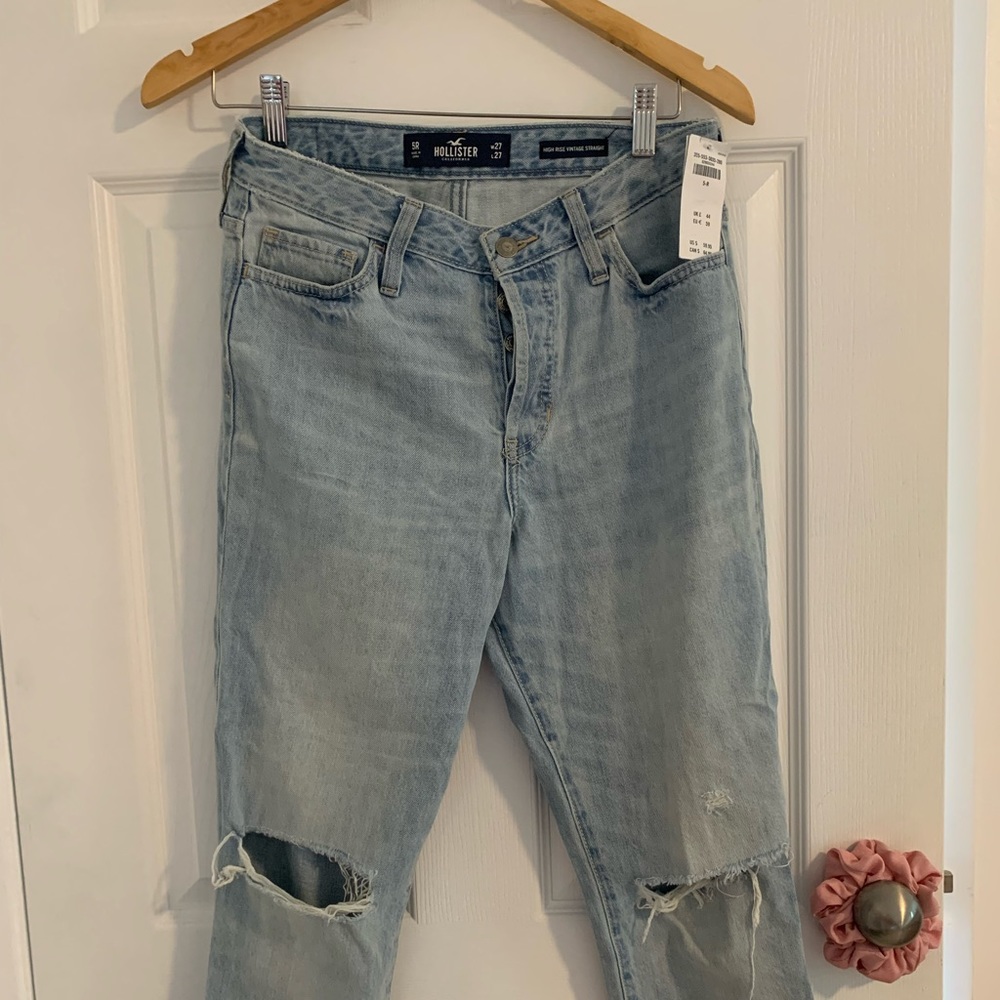 Hollister Relaxed ripped jean
